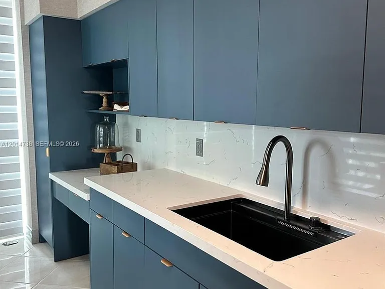 16400 Collins Ave #946 — Photo 5