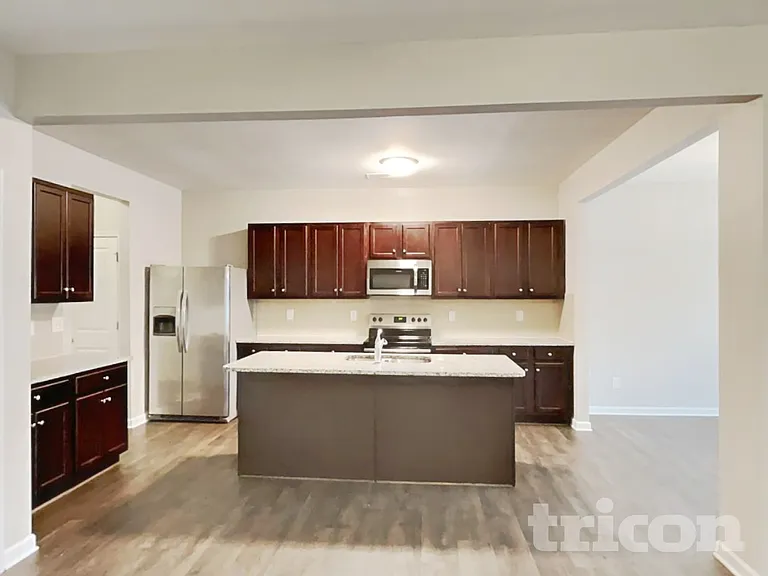 147 Southwind Ln — Photo 5