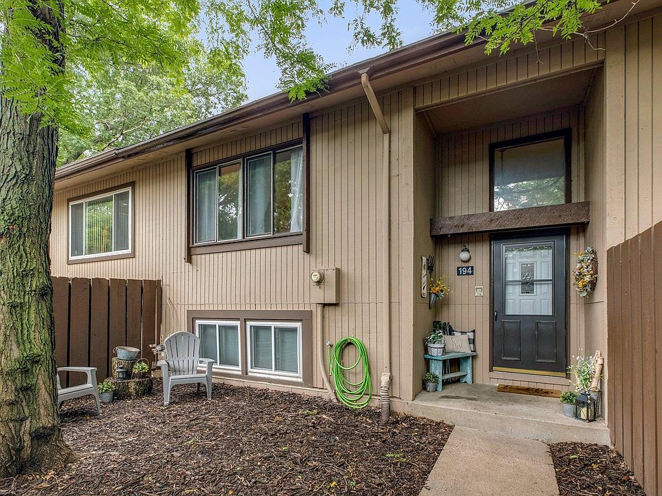 1st image of 194 River Woods Ln