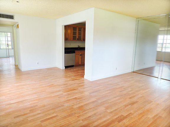 5th image of 648 Normandy Ln N #6480