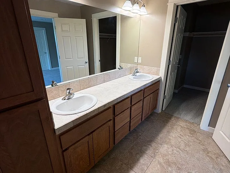 712 Forestglen Dr #A — Photo 6