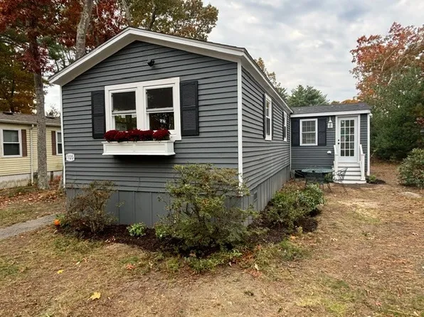 105 Doolittle Ln, West Wareham, MA 02576