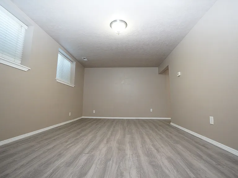 2210 S Owyhee St — Photo 4