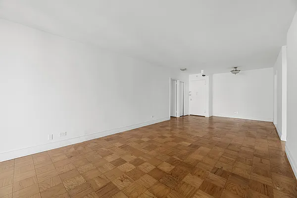 Rented by Level Group | media 4