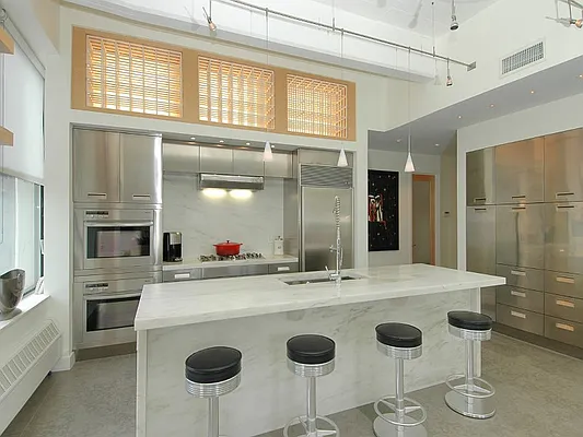 Sold by Sotheby's International Realty | media 20