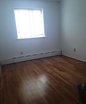 5th image of 8221 60th Ave