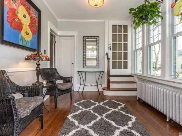 262 Crocus Ave FLOOR 2