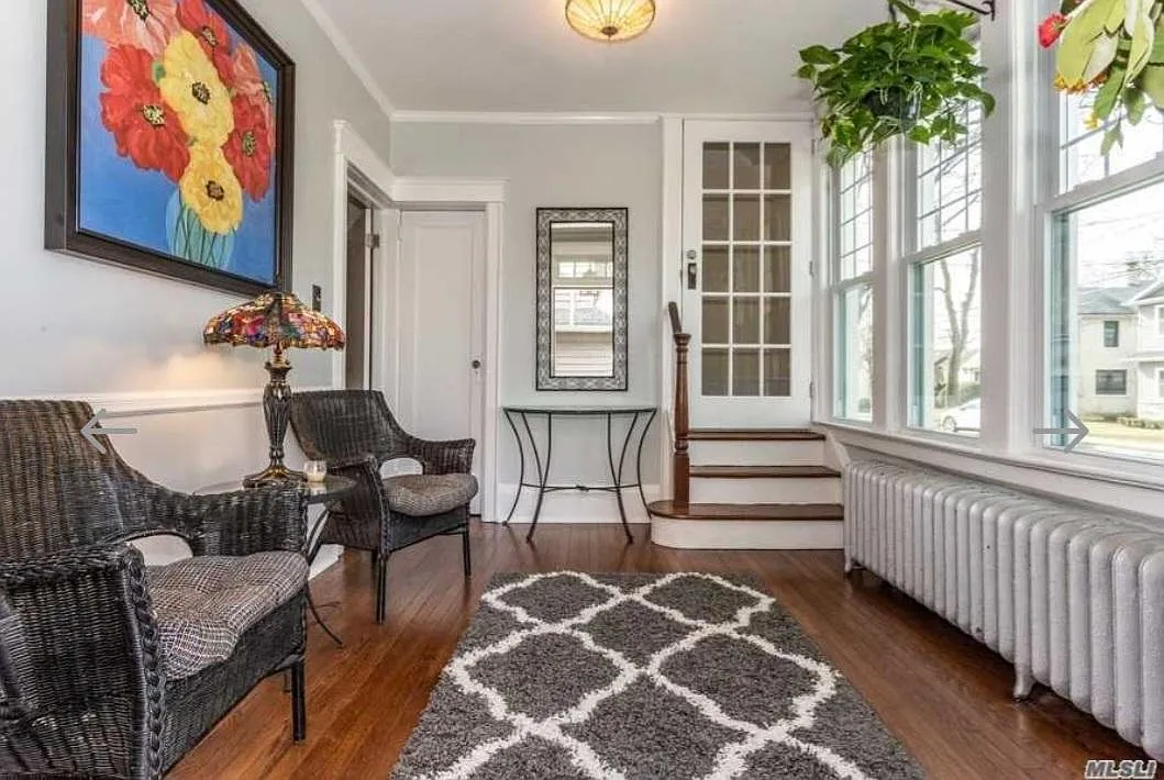 Building Photo - 262 Crocus Ave #2