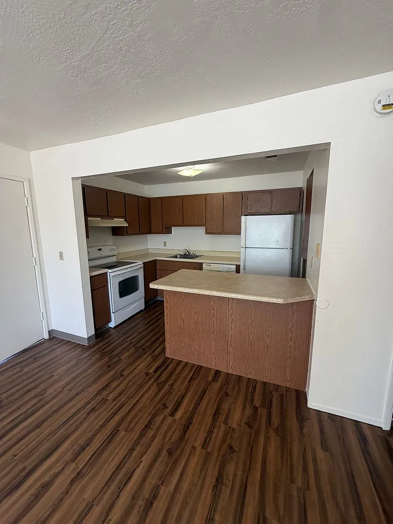 Rent Reduced: 1 Bedroom Condo At University Meadows - $1,375.00! — Photo 2