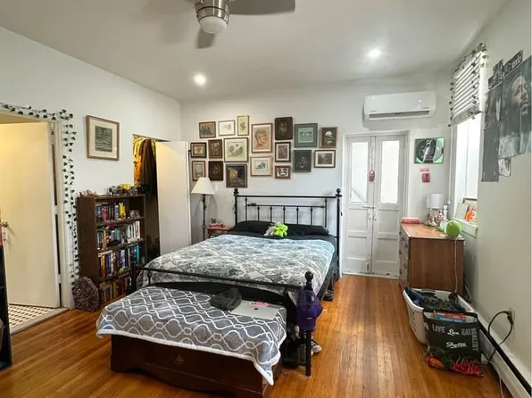 322 S 11th St, Philadelphia, PA