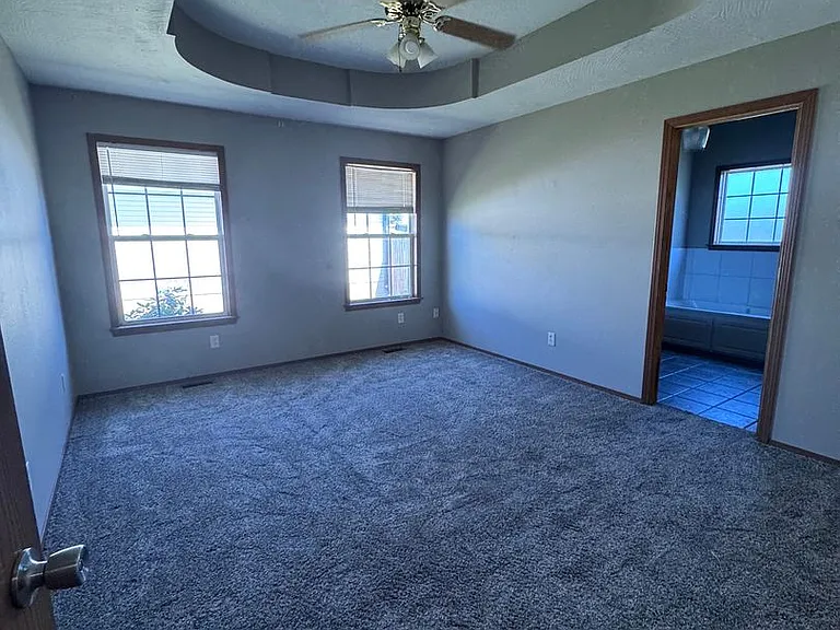 508 N Douglas Dr — Photo 13