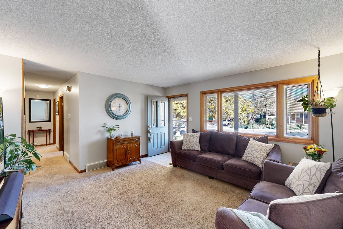 next background image