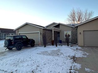 2214 E 6th St, Sheldon, IA 51201