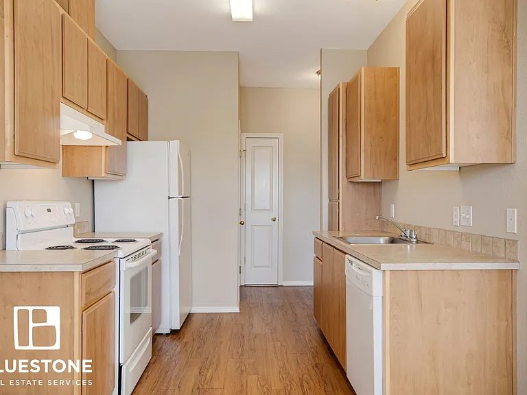 Hawk's Point Apartments — Photo 42