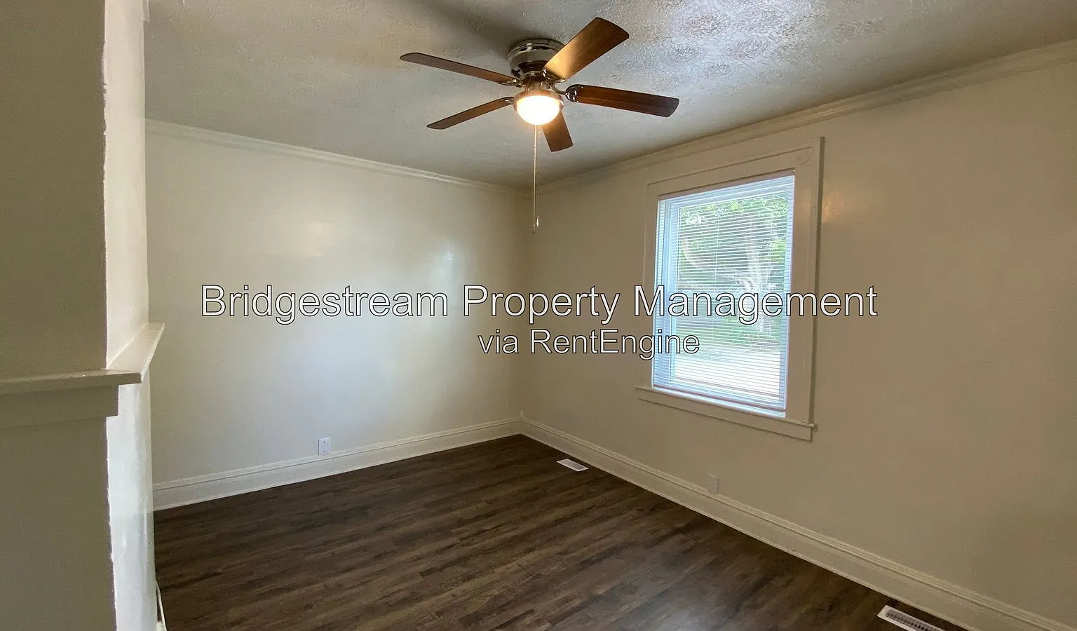 2 bed, 1.5 bath, 1056 sqft, $950 — Photo 3