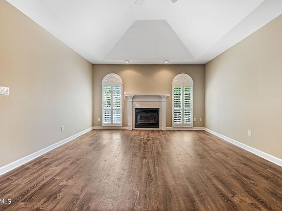 4th image of 7006 Brickton Way