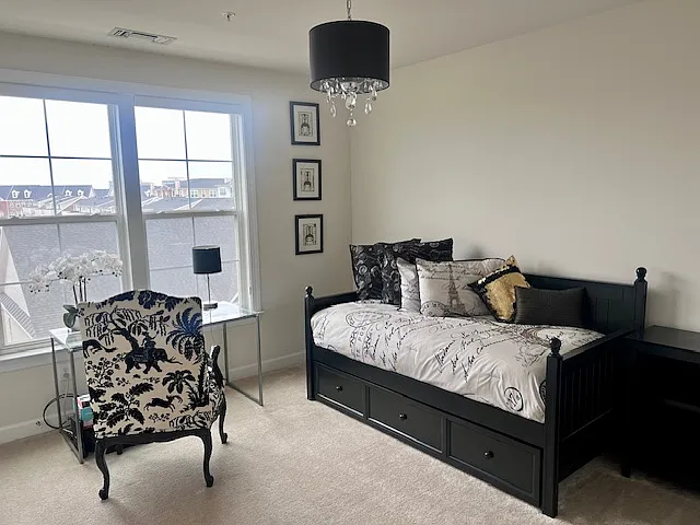 Secondary suite.