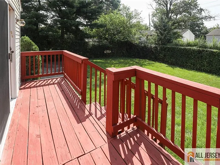 10 Eardley Rd — Photo 36