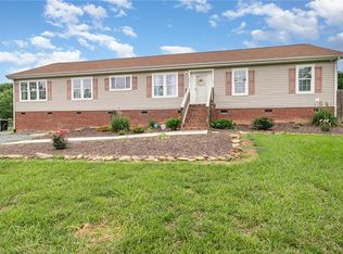 674 Frazier View Rd, Randleman, NC 27317