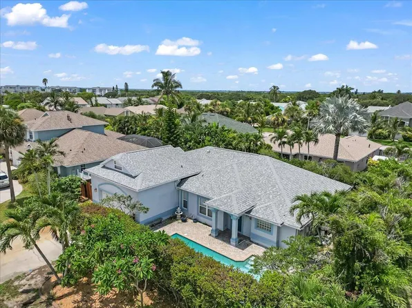 330 S Brevard Ave, Cocoa Beach, FL 32931