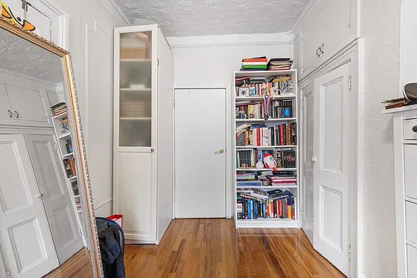Rented by SERHANT. | media 6