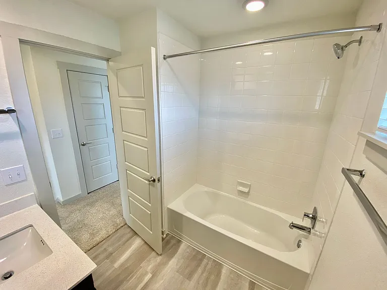 10210 Criswell Rd — Photo 28