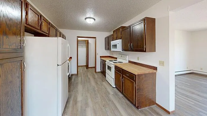 1100 Pleasant St #12 — Photo 2