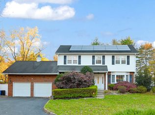 15 Sweetwood Ct, Parsippany, NJ 07054