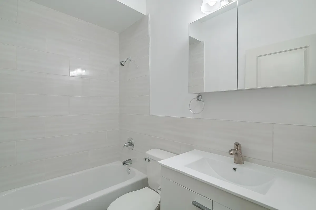 Building Photo - 4508 Springfield Ave #2