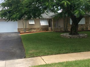 3100 Medinah Cir W, Lake Worth, FL 33467