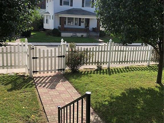 5th image of 1045 Dodgson Ct