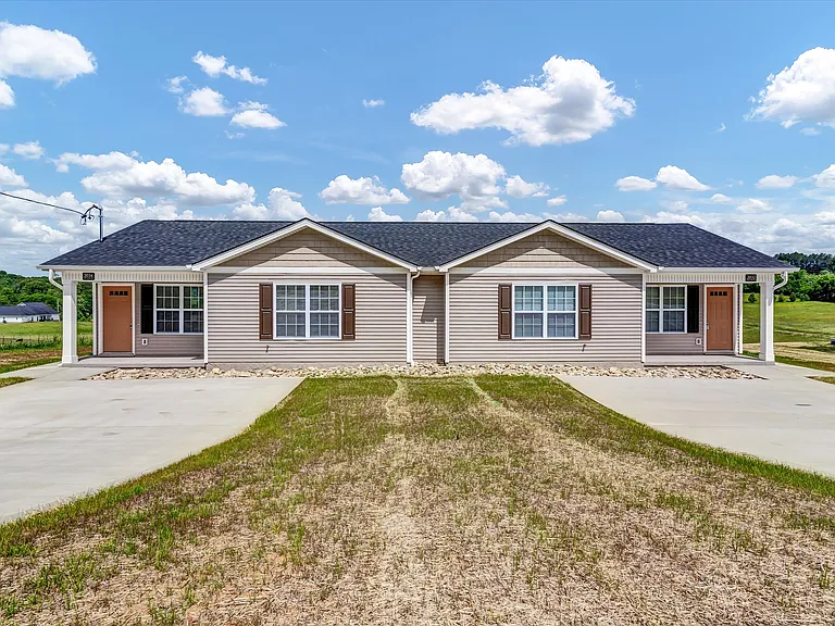 2020 McCleary Rd — Photo 1