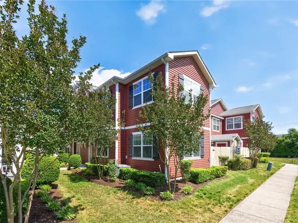 729 Lacy Oak Dr, Chesapeake, VA 23320