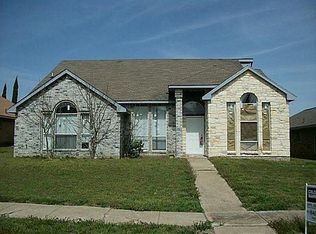 1527 Develon Dr, Mesquite, TX 75149