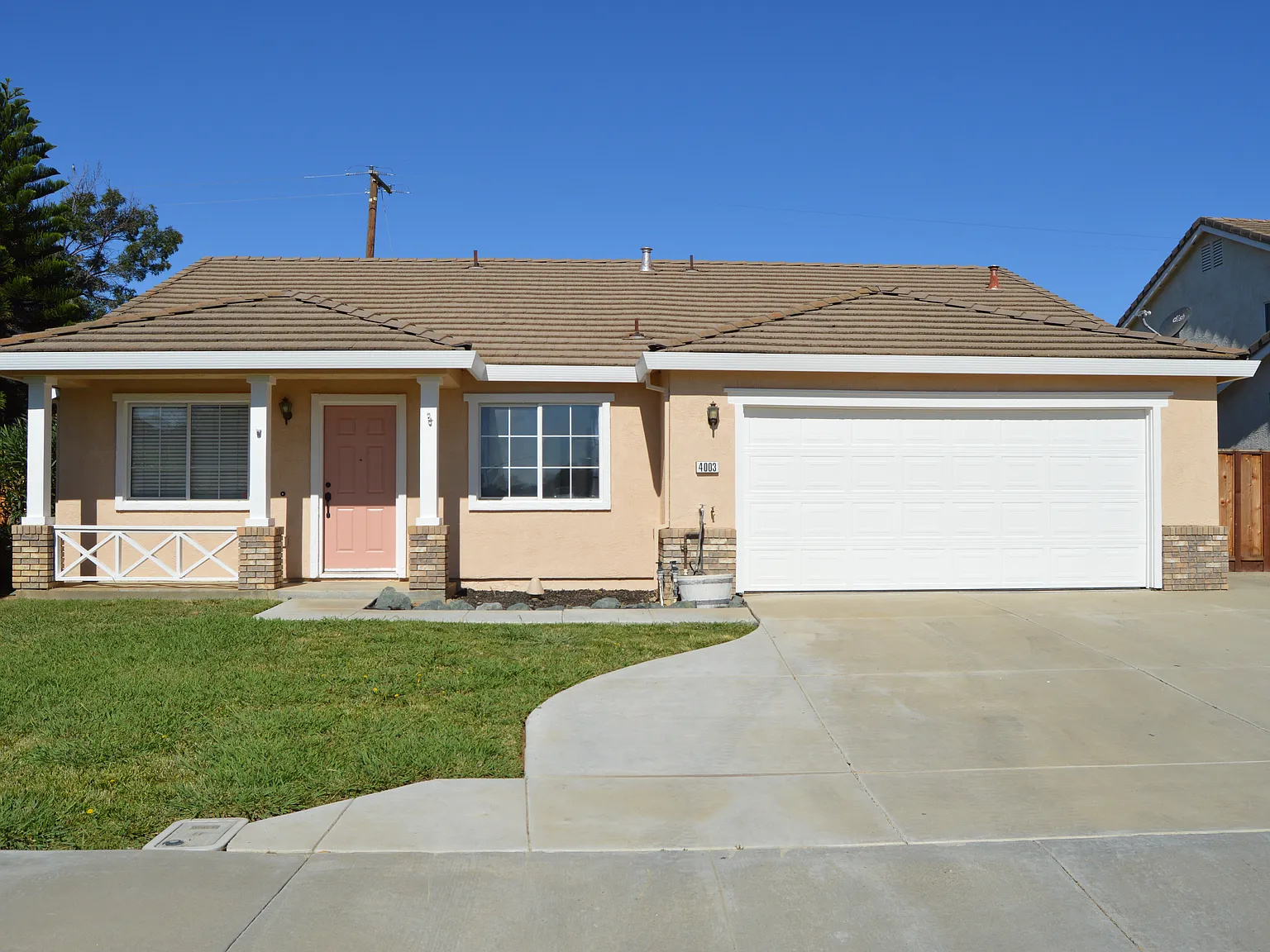 3 bed, 1484 sqft, $3,200 — Photo 1