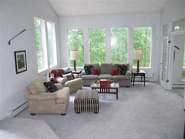 1st image of 16 Broad Acres Dr