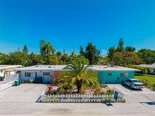 443 63rd St, Holmes Beach, FL 34217