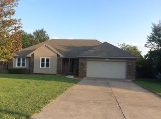 3220 W Erie St, Springfield, MO 65807