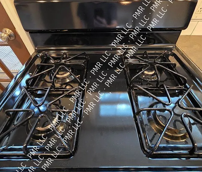 878 N Taylor St — Photo 30