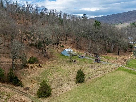 4th image of 1851 Cullers Run Rd