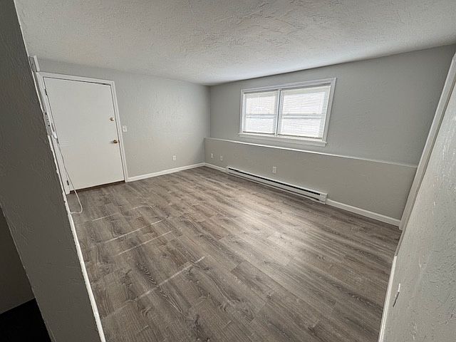 Living room (exiting unit)