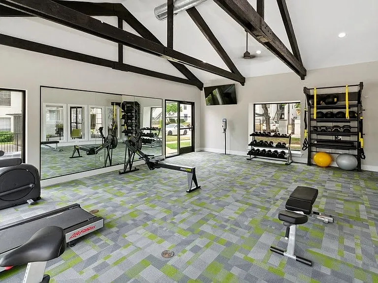 Aspen Court — Photo 15