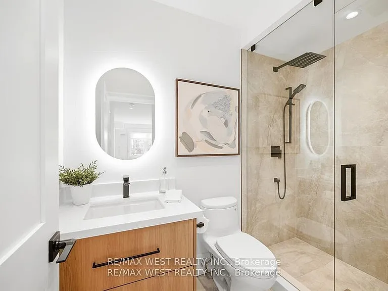 390 Saint Clarens Ave #UPPER — Photo 21