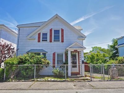 53 Perkins St, Gloucester, MA, 01930