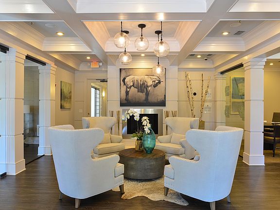 Welcome Home to Avana Uptown!