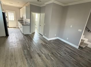 8208 Bell Ave #B, Los Angeles, CA 90001