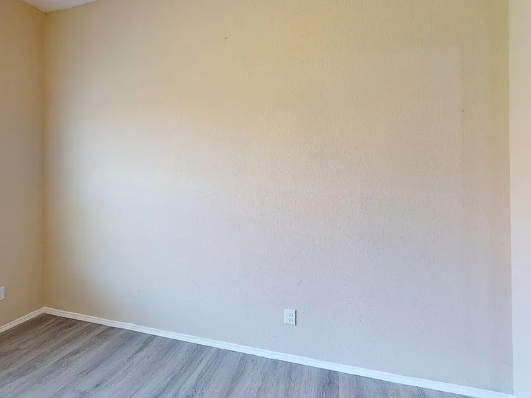 400 Plum Ct — Photo 20