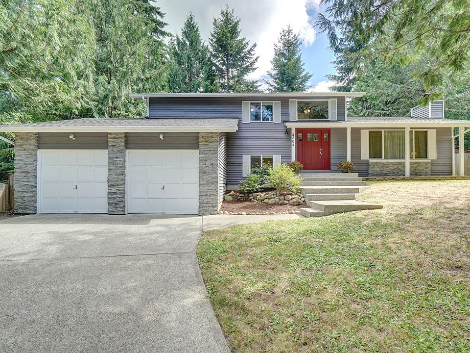 1st image of 2204 33rd Ave SE