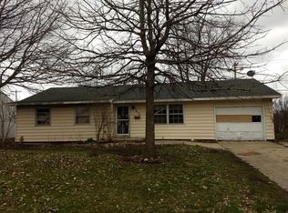 212 Briar Ln, Champaign, IL