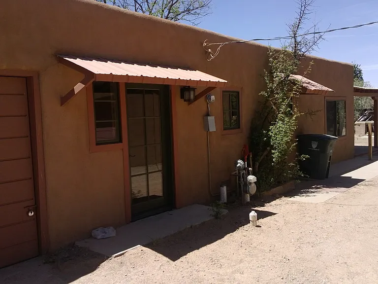421 1/2 E Coronado Rd — Photo 6